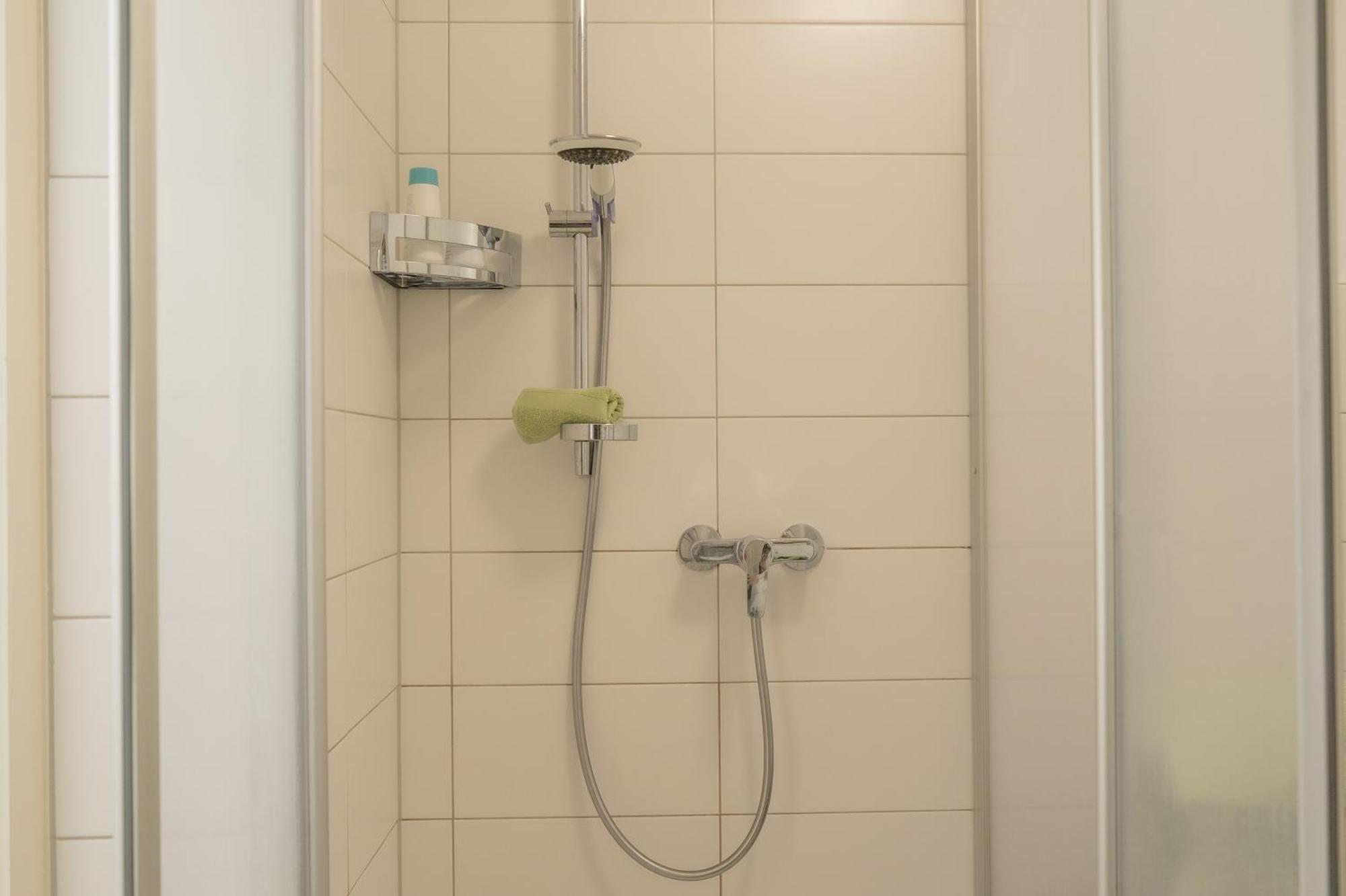 Einzigartiges Scandi Apartment - Innenstadt Mit Parkplatz, Balkon & Wlan - Perfekt Fuer Radfahrer ริดลิงเงน ภายนอก รูปภาพ