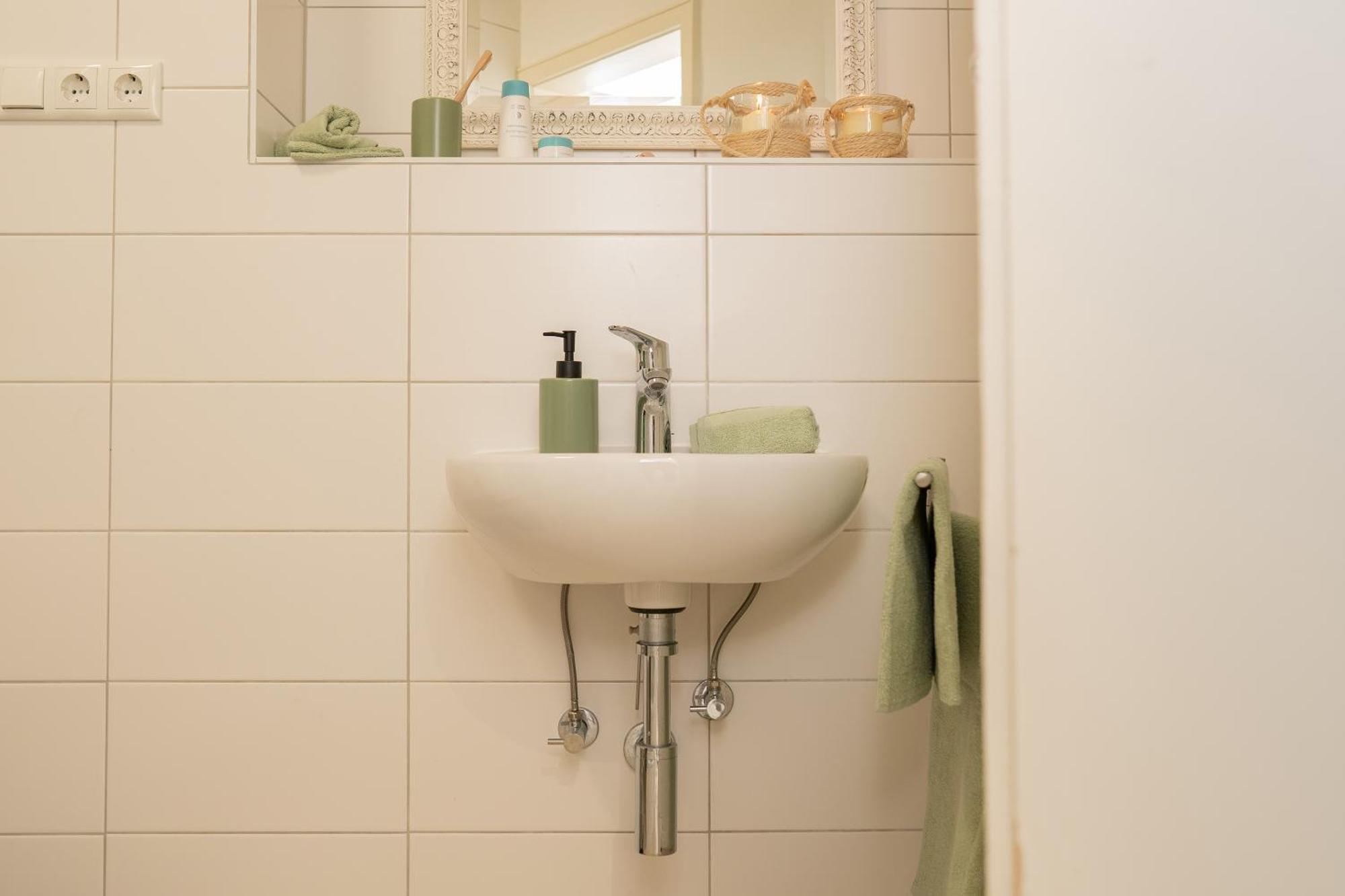 Einzigartiges Scandi Apartment - Innenstadt Mit Parkplatz, Balkon & Wlan - Perfekt Fuer Radfahrer ริดลิงเงน ภายนอก รูปภาพ